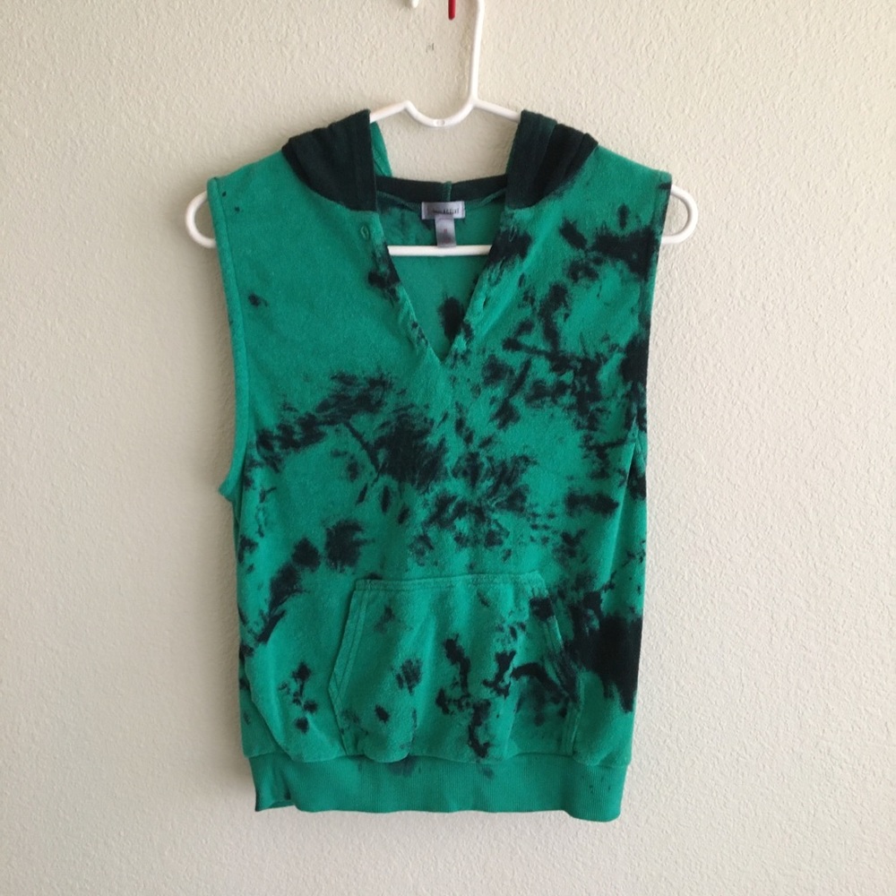 Tie-dye terrycloth vest